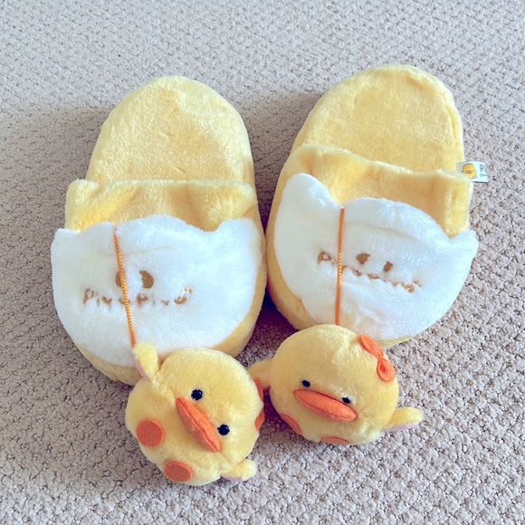 NEW Pipiyo Plushy Slipper Women Size 6-6.5 - Picture 3 of 7